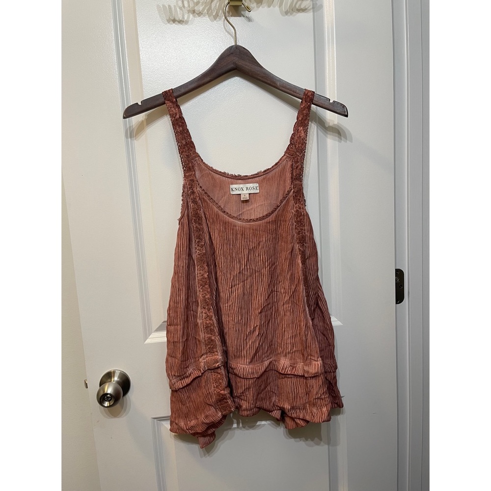 Flowy High Low Lace Tank